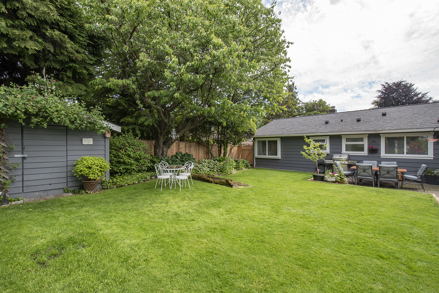 1240 Pinewood Crescent, North Vancouver 34