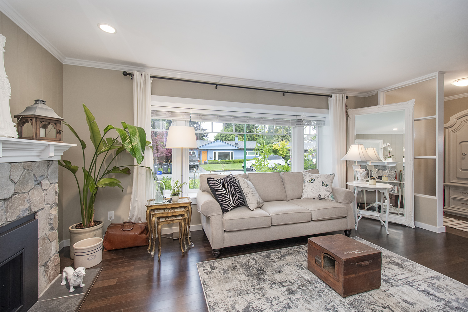1240 Pinewood Crescent, North Vancouver 6