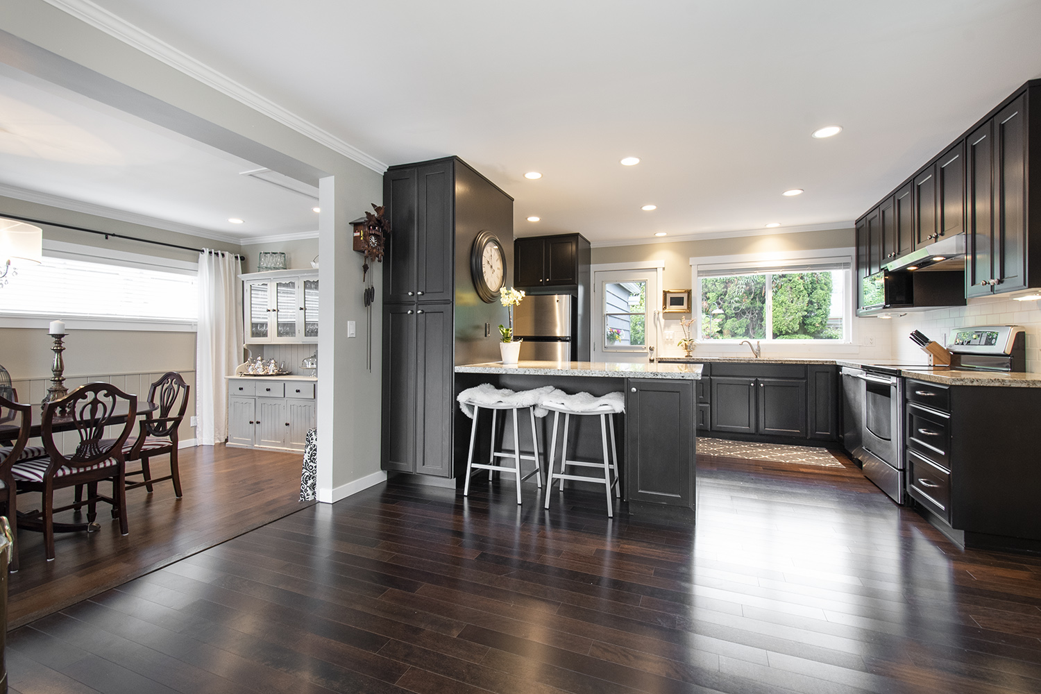 1240 Pinewood Crescent, North Vancouver 13