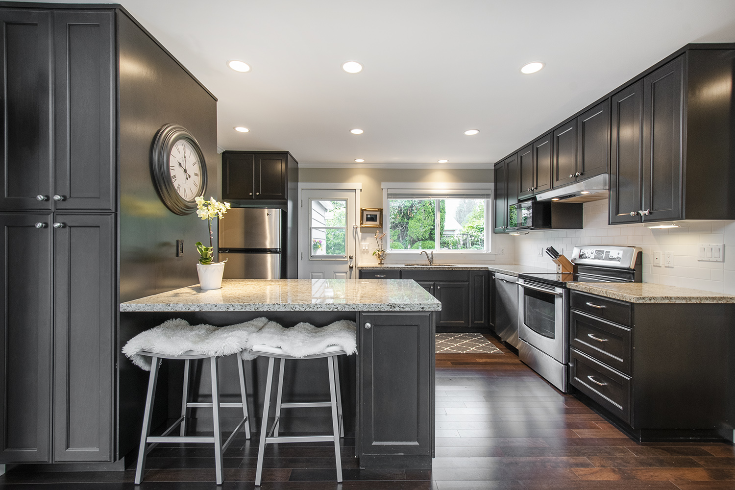 1240 Pinewood Crescent, North Vancouver 14