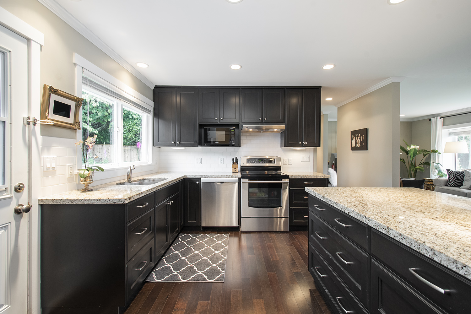 1240 Pinewood Crescent, North Vancouver 15