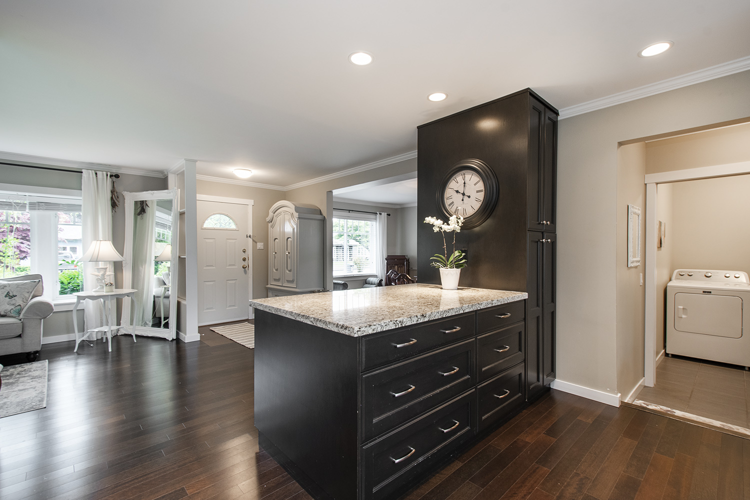 1240 Pinewood Crescent, North Vancouver 16