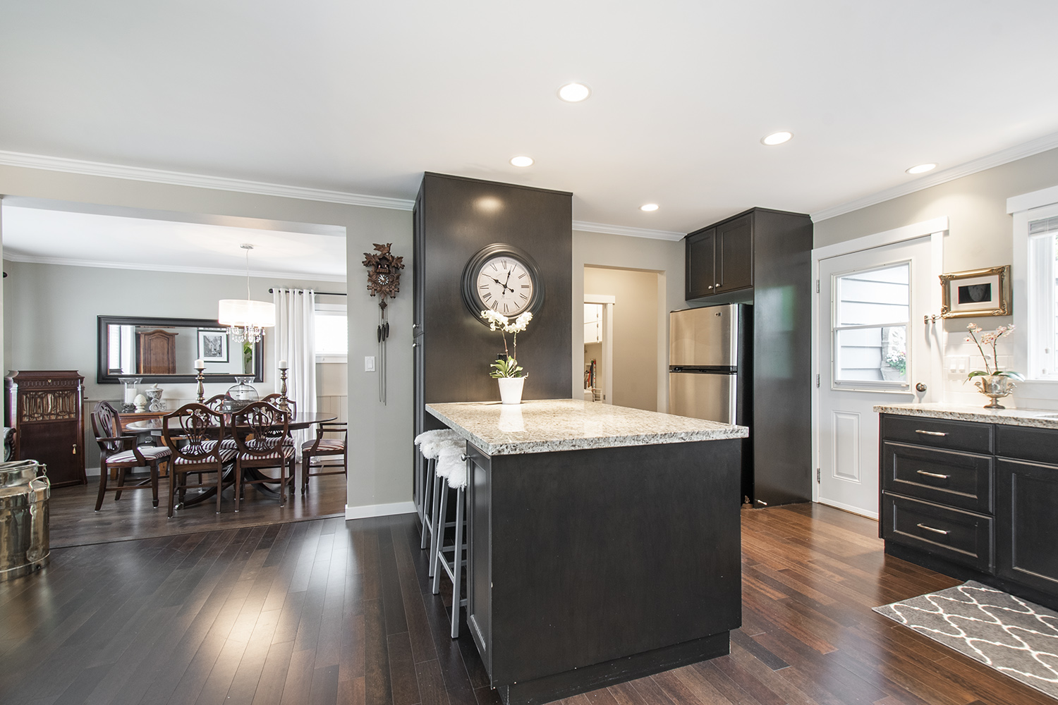 1240 Pinewood Crescent, North Vancouver 17
