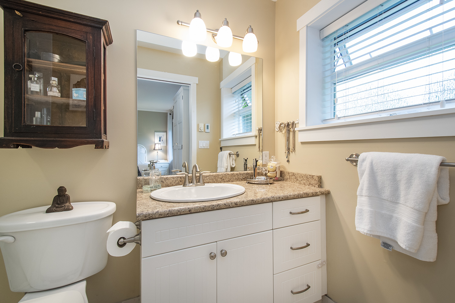 1240 Pinewood Crescent, North Vancouver 24