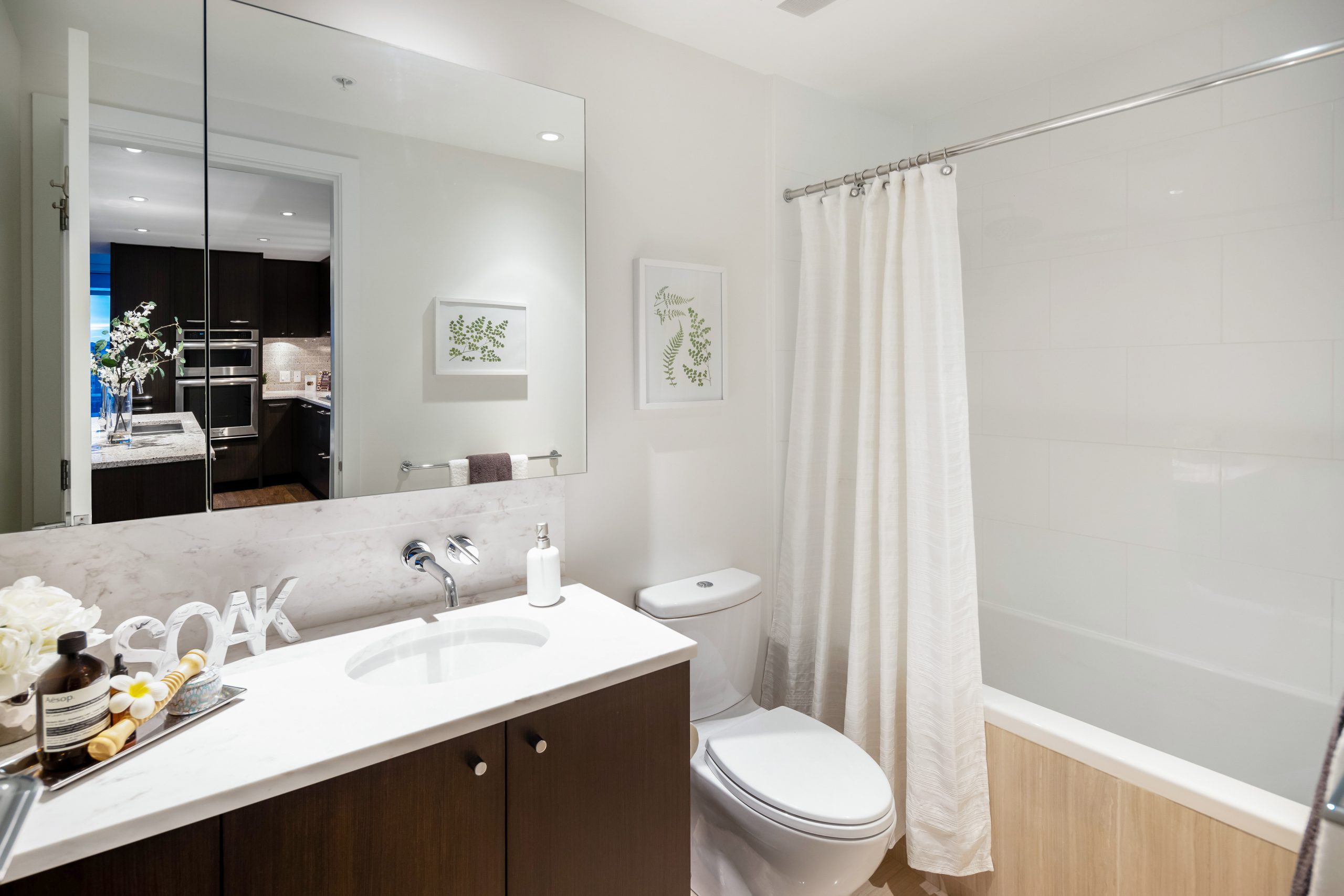 #806 - 150 W 15th St, North Vancouver 28