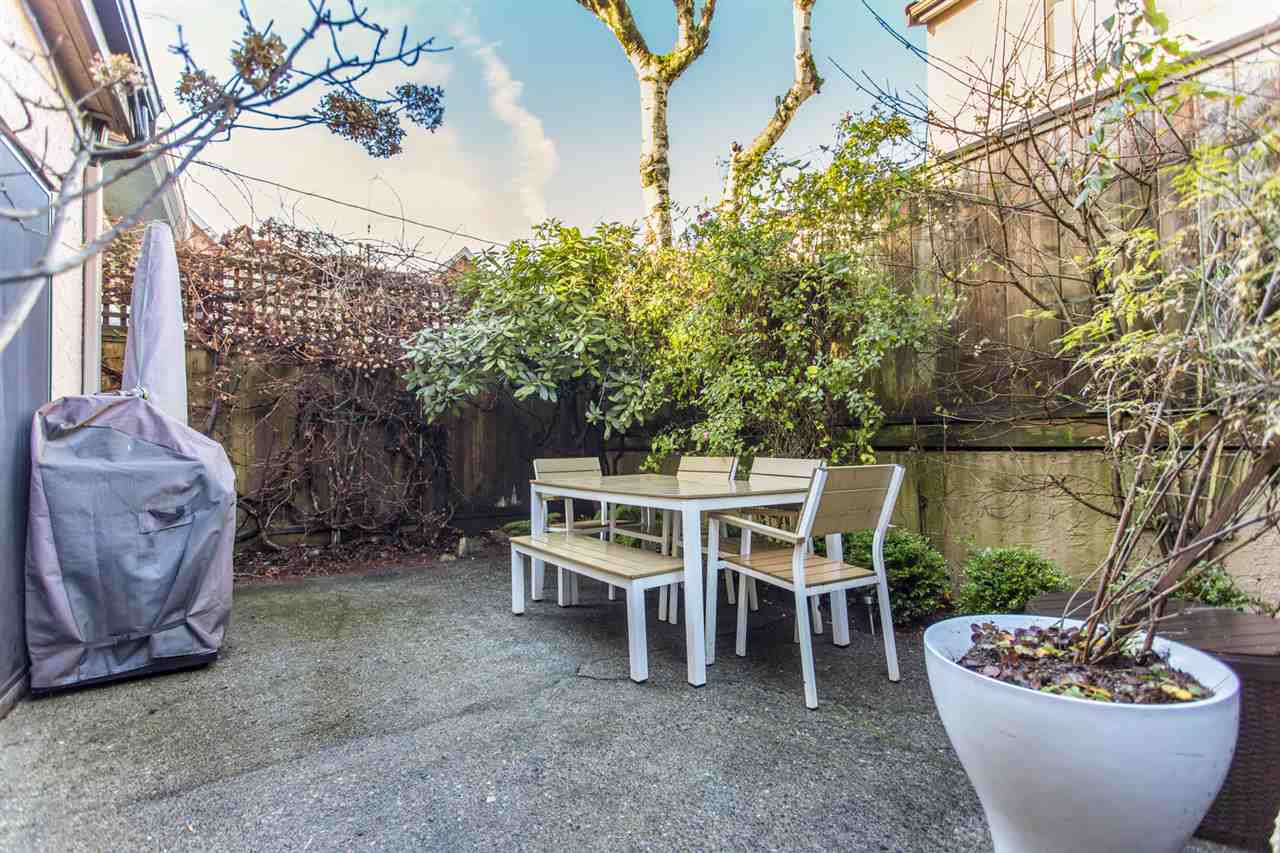 #1 - 226 E 10th St, North Vancouver 27