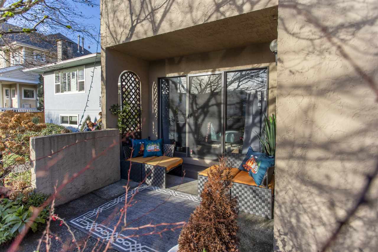 #1 - 226 E 10th St, North Vancouver 28