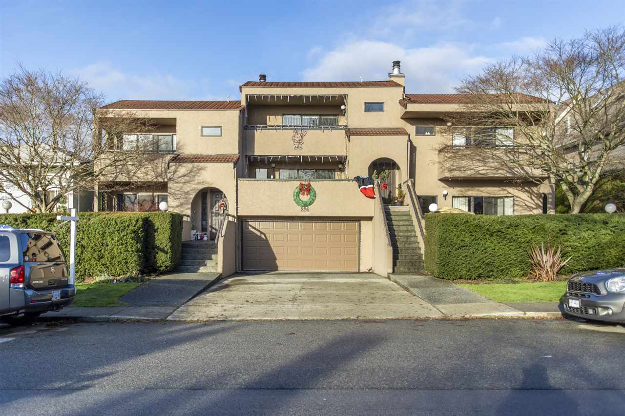 #1 - 226 E 10th St, North Vancouver 30