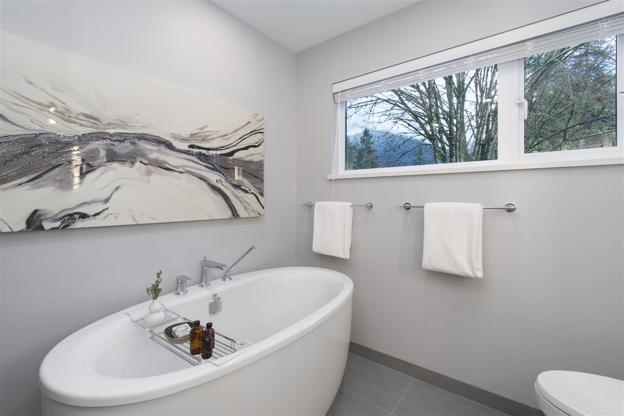 4676 Capilano Road, North Vancouver 14