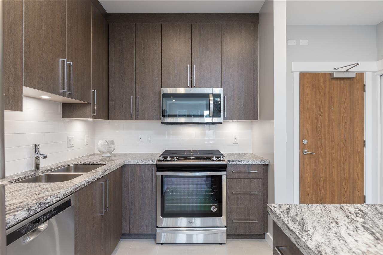 304 - 1468 St Andrews Ave, North Vancouver 2