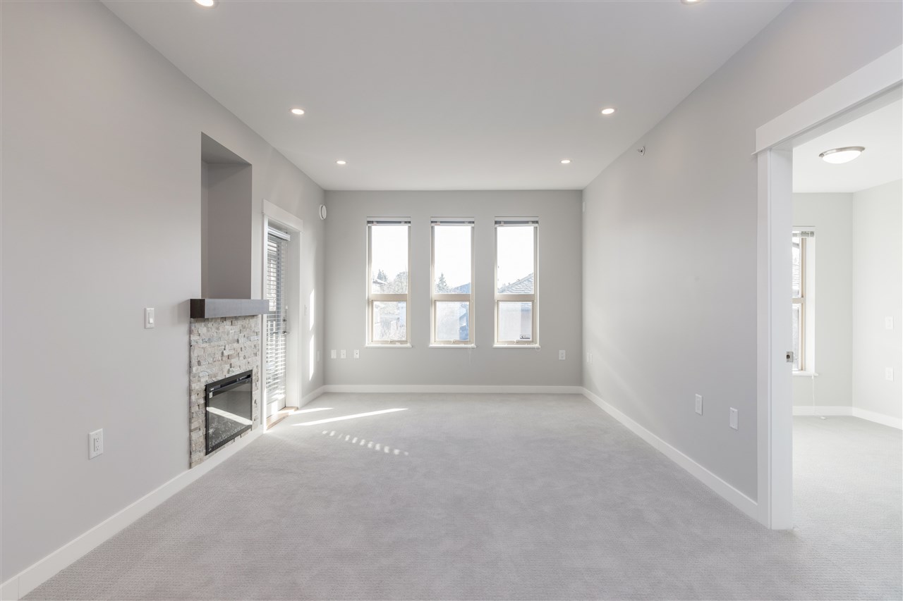 304 - 1468 St Andrews Ave, North Vancouver 3