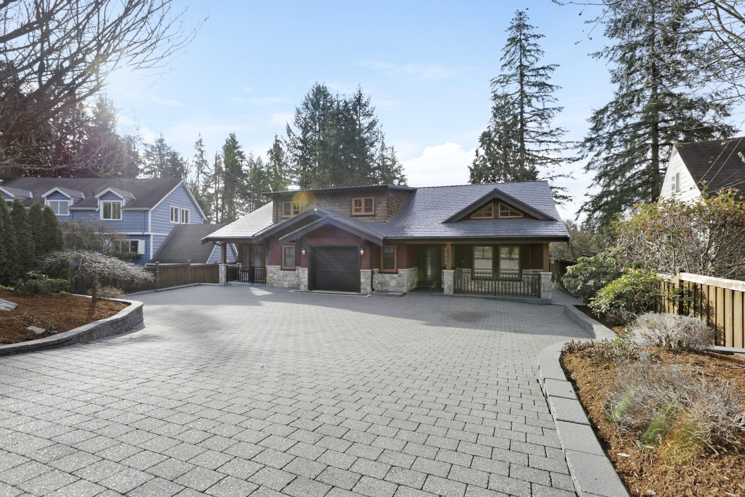 3083 Plymouth Drive, North Vancouver 2