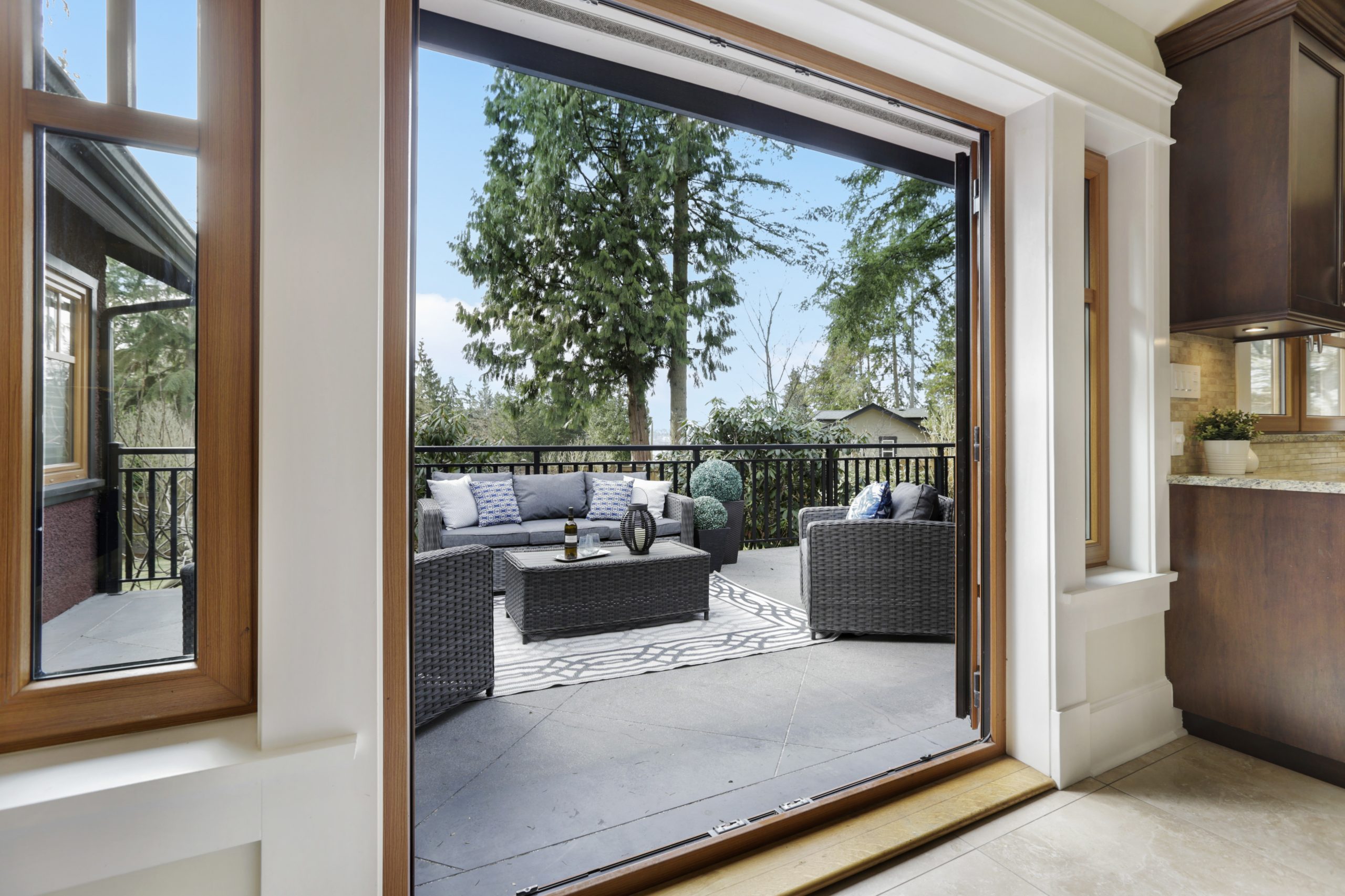 3083 Plymouth Drive, North Vancouver 32
