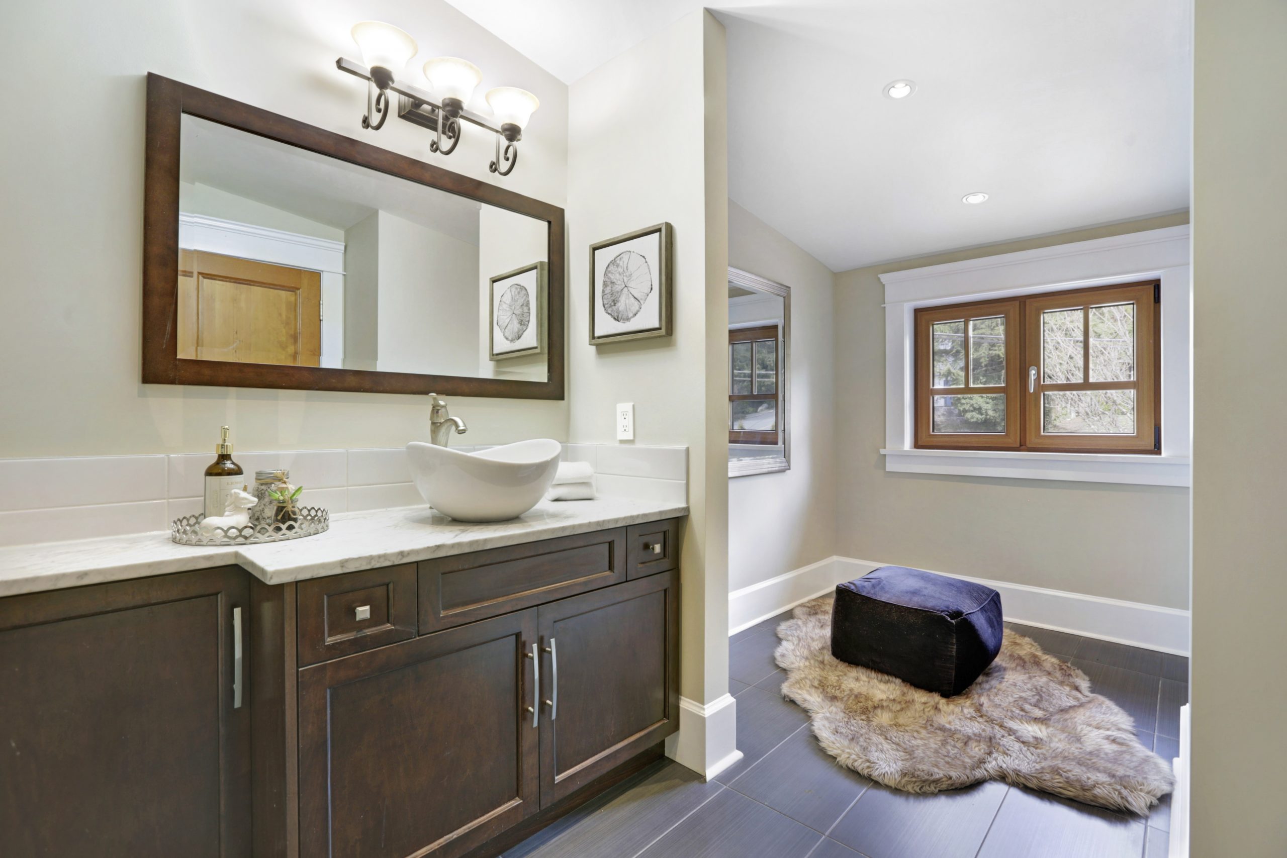 3083 Plymouth Drive, North Vancouver 55