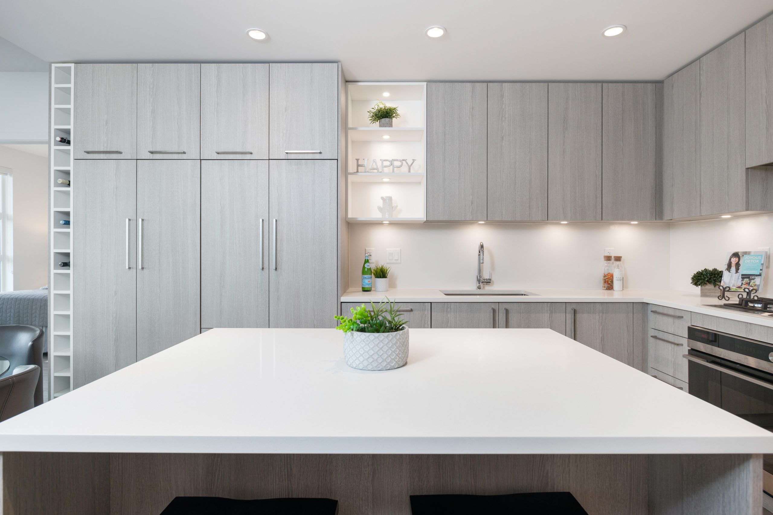 #408 - 707 E 3rd St, North Vancouver 2