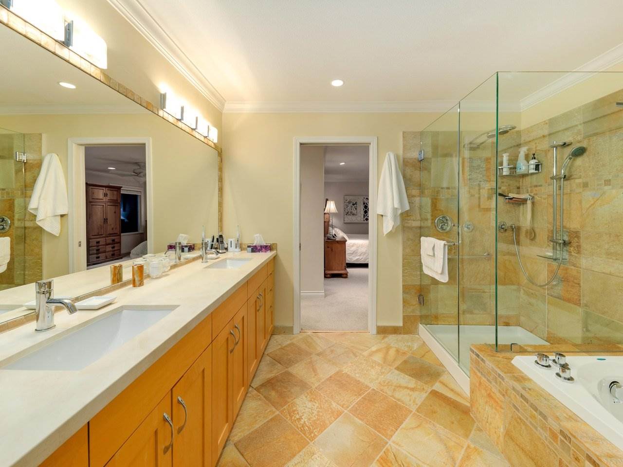 167 W St James Rd, North Vancouver 23