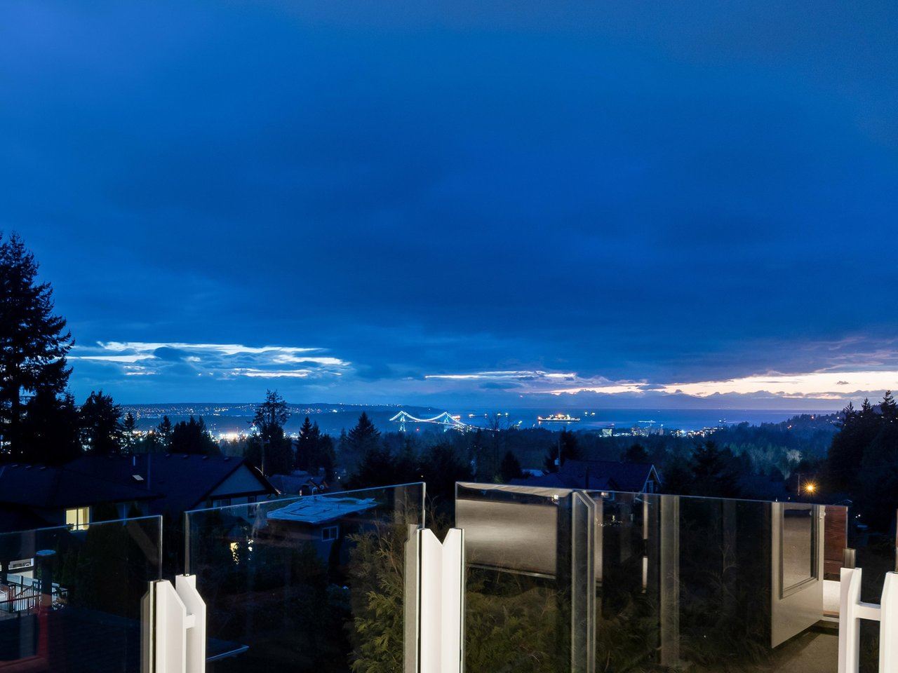 167 W St James Rd, North Vancouver 26