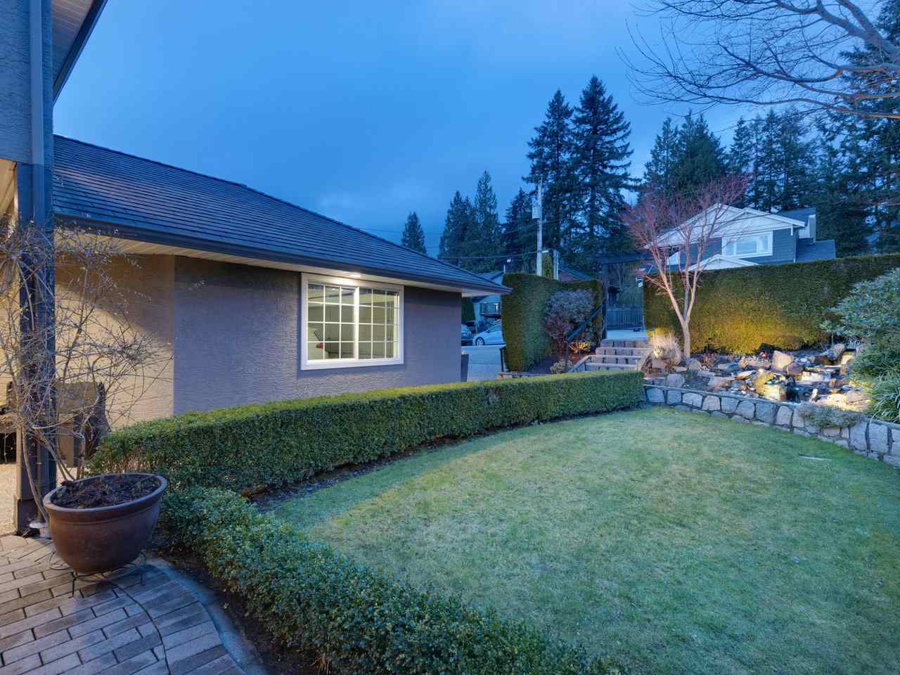 167 W St James Rd, North Vancouver 33