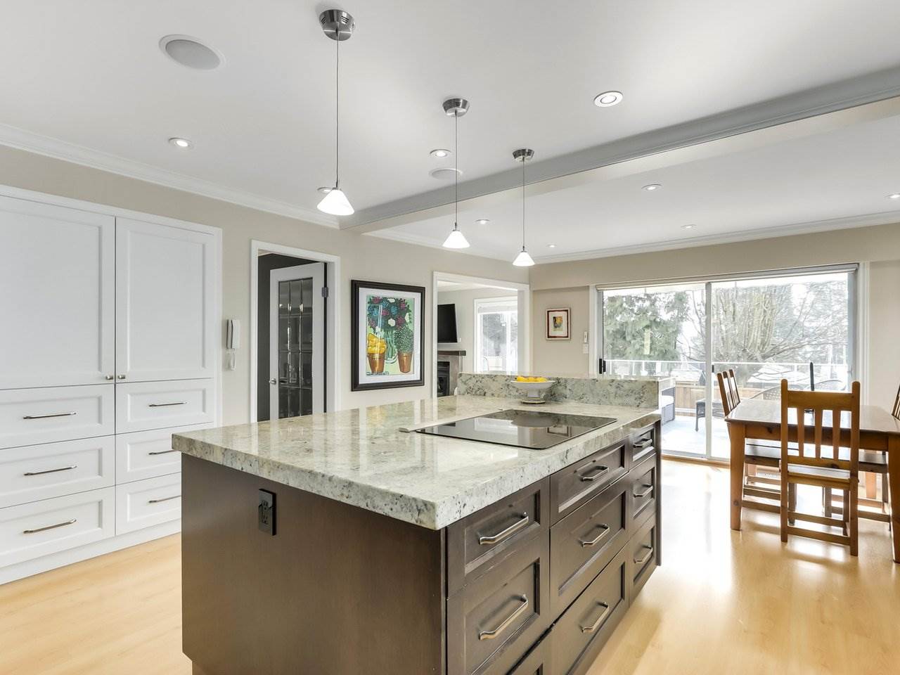 167 W St James Rd, North Vancouver 10