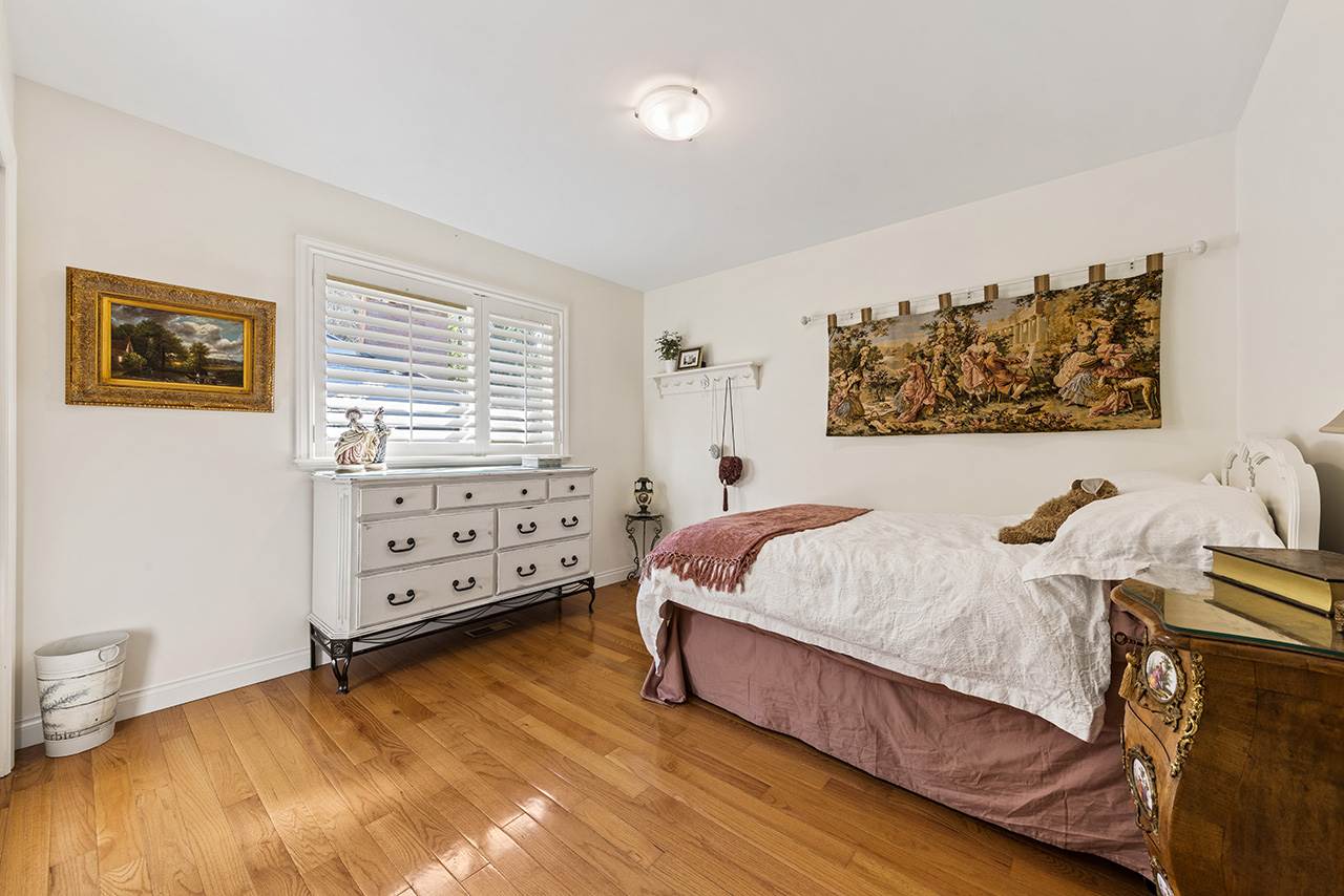 5533 Cliffridge Place, North Vancouver 14