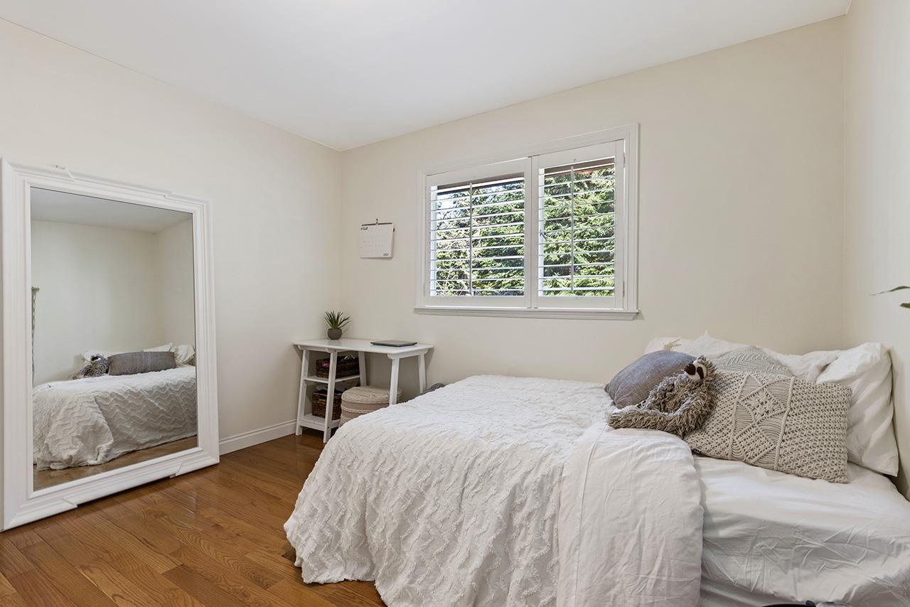 5533 Cliffridge Place, North Vancouver 15