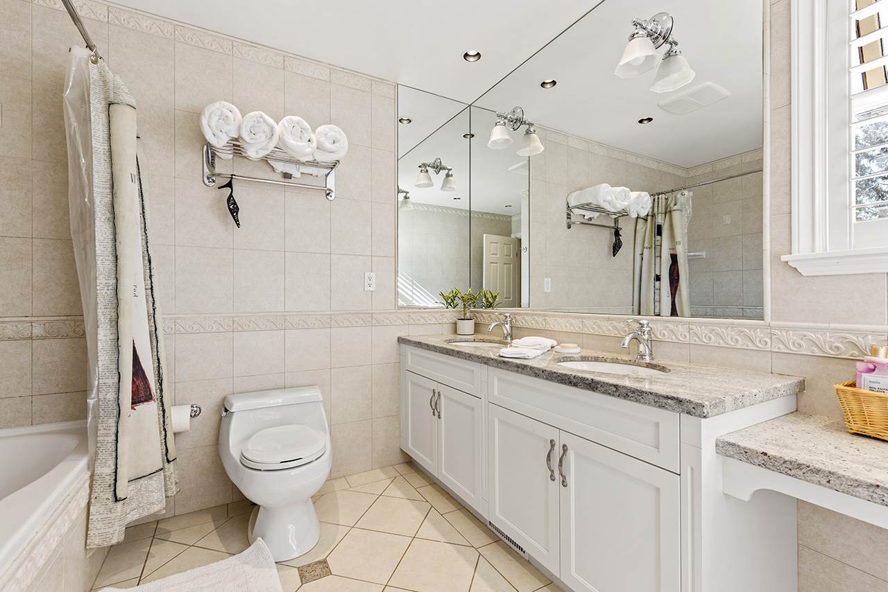 5533 Cliffridge Place, North Vancouver 16