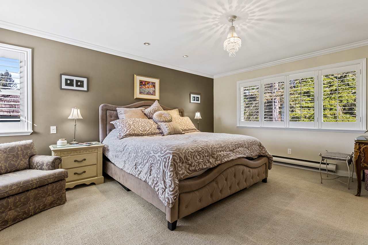 5533 Cliffridge Place, North Vancouver 18