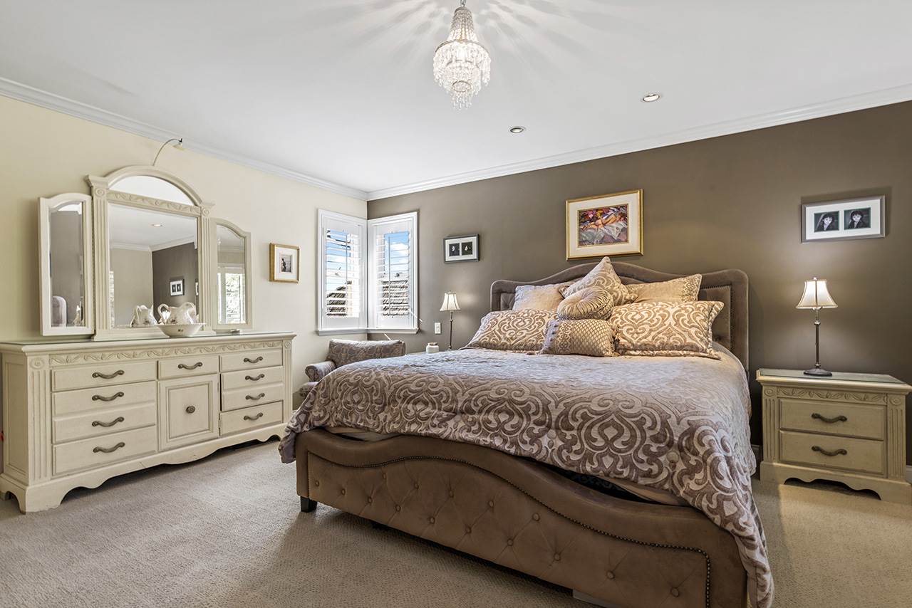 5533 Cliffridge Place, North Vancouver 19
