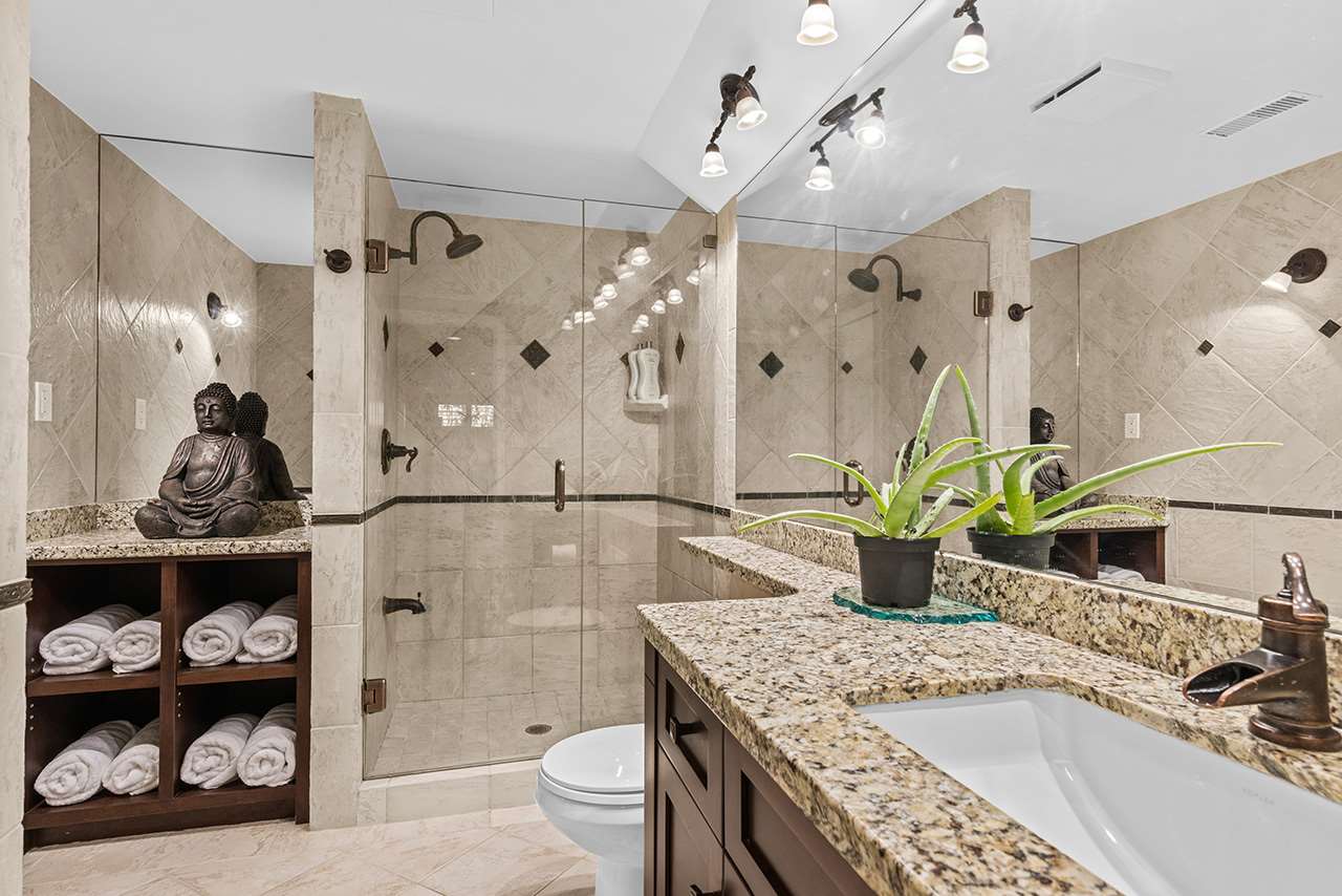 5533 Cliffridge Place, North Vancouver 24