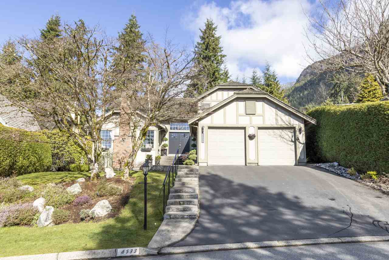 5533 Cliffridge Place, North Vancouver