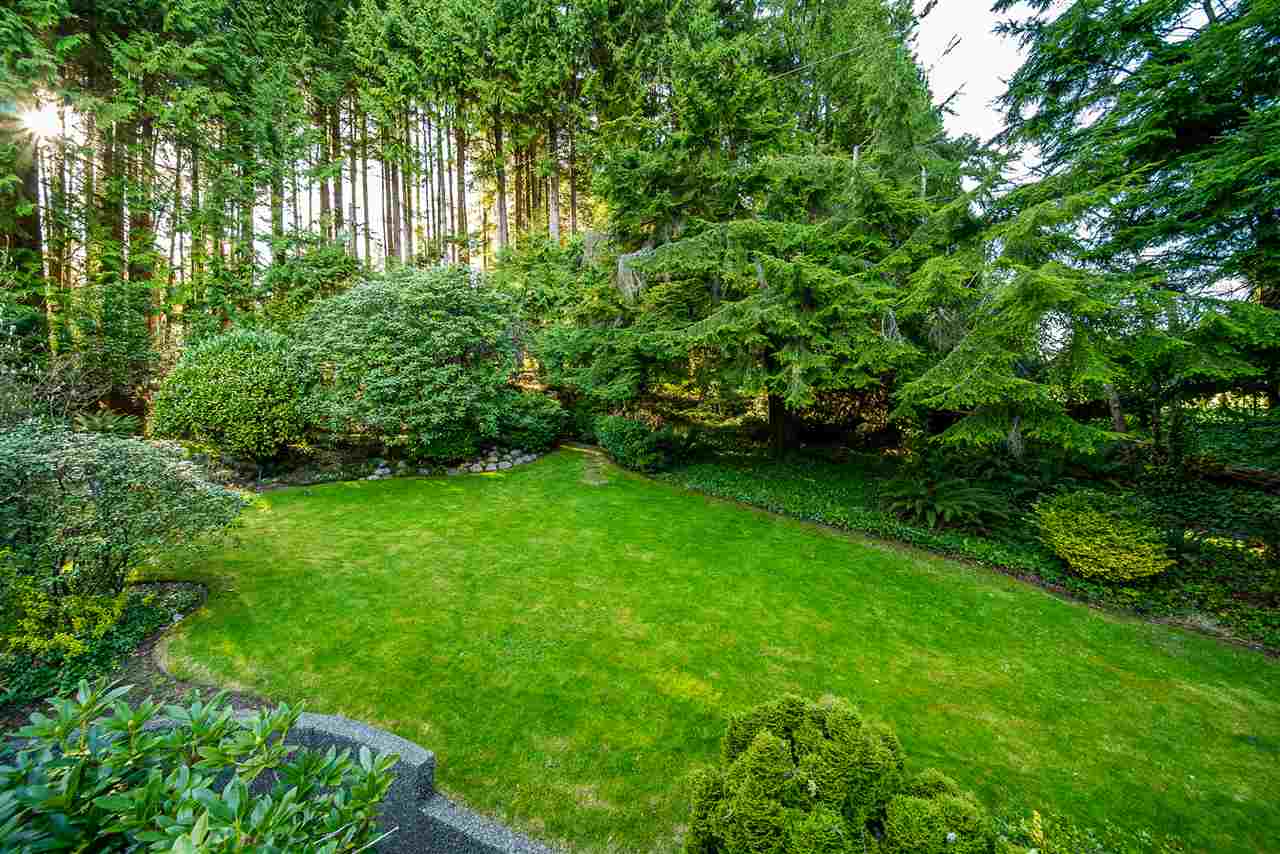 236 Onslow Place, West Vancouver 11