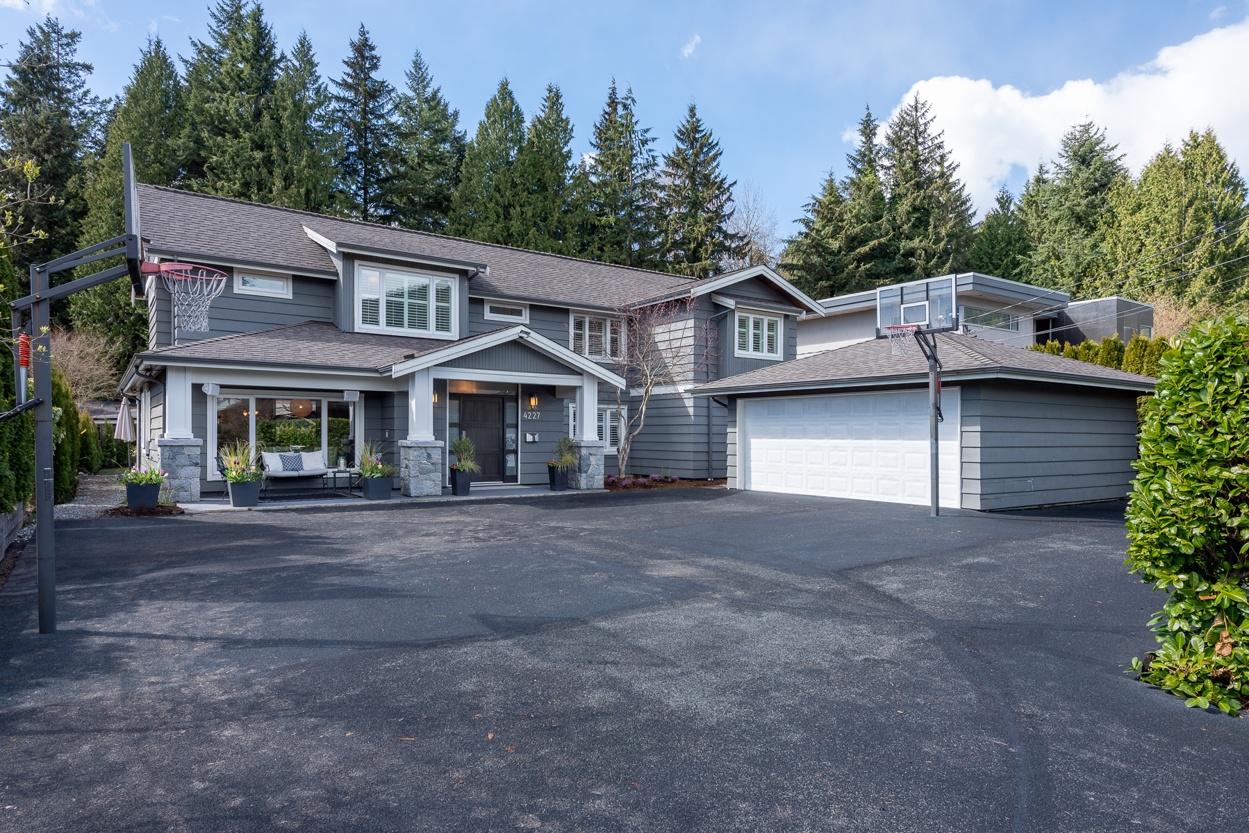 4227 Lions Ave, North Vancouver 11