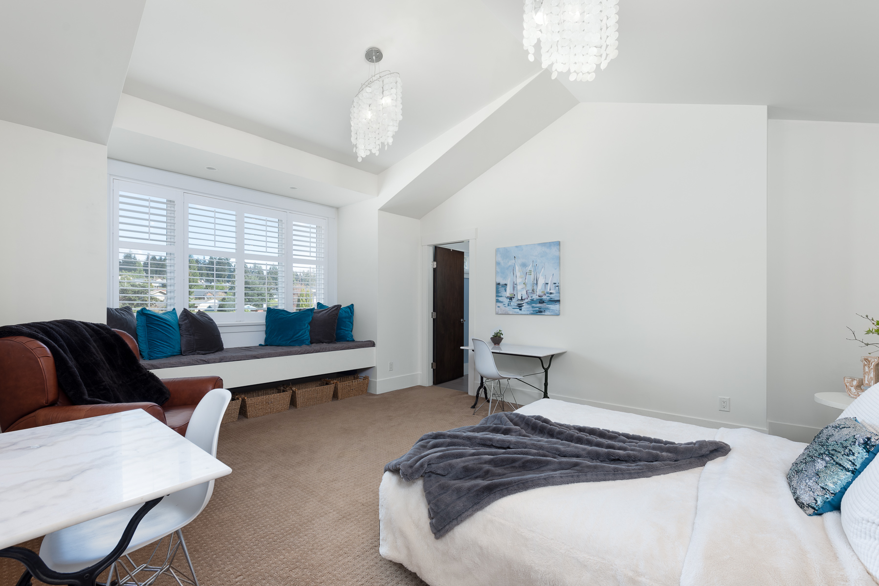 4227 Lions Ave, North Vancouver 38