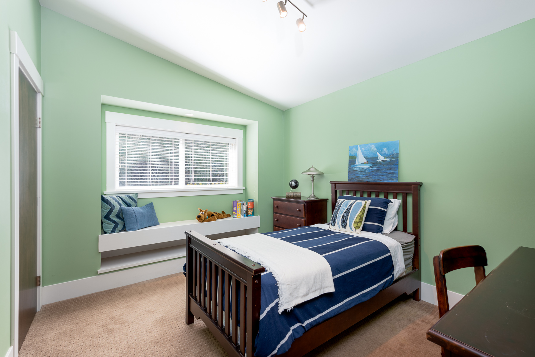 4227 Lions Ave, North Vancouver 42