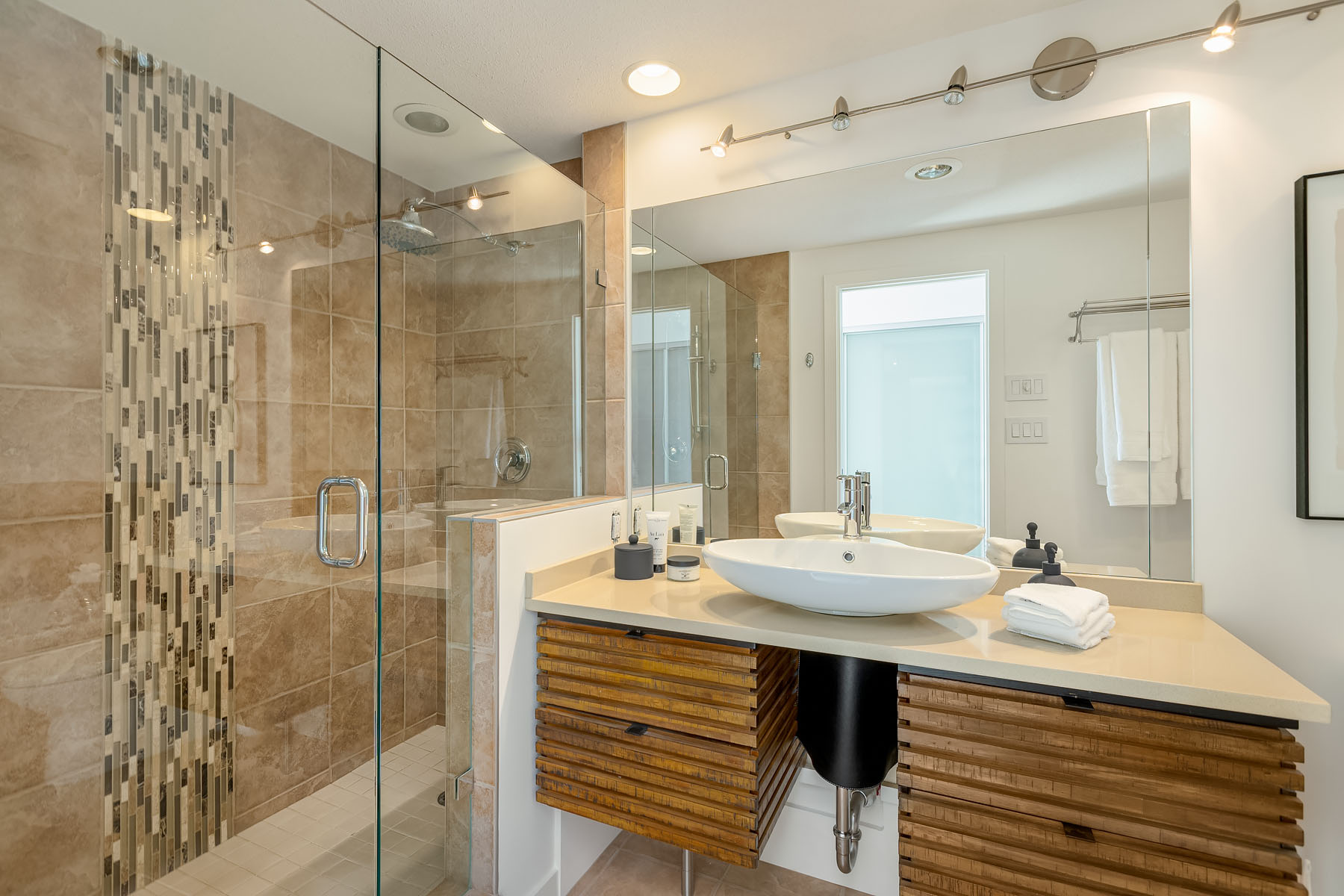 #1202 - 140 E 14th St, North Vancouver 16