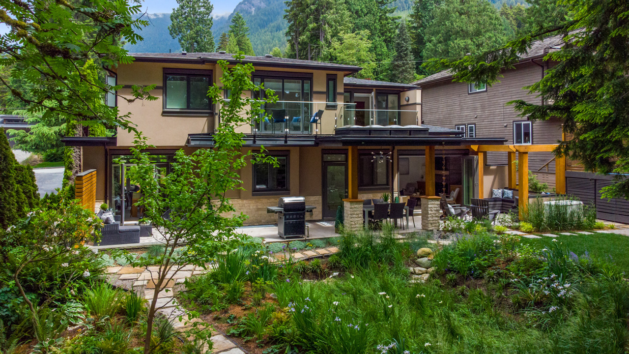 939 Clements Ave, North Vancouver 41
