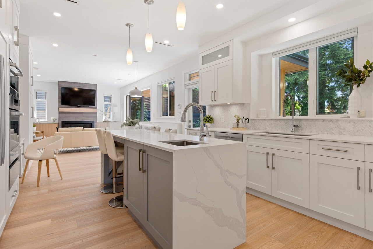 939 Clements Ave, North Vancouver 19