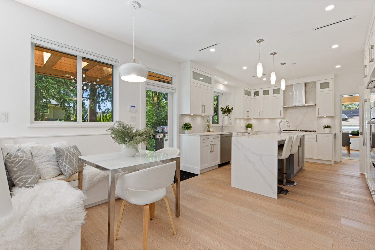 939 Clements Ave, North Vancouver 27