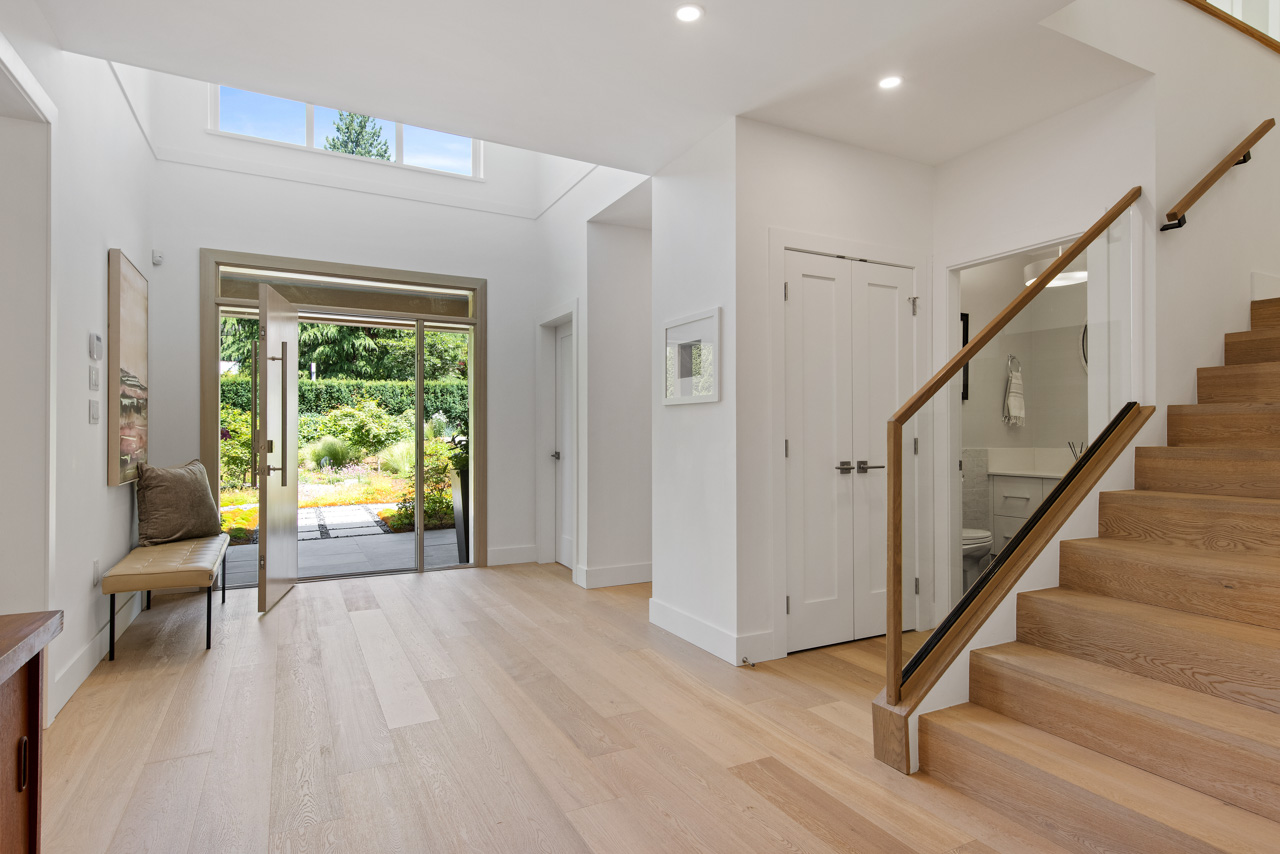 939 Clements Ave, North Vancouver 4