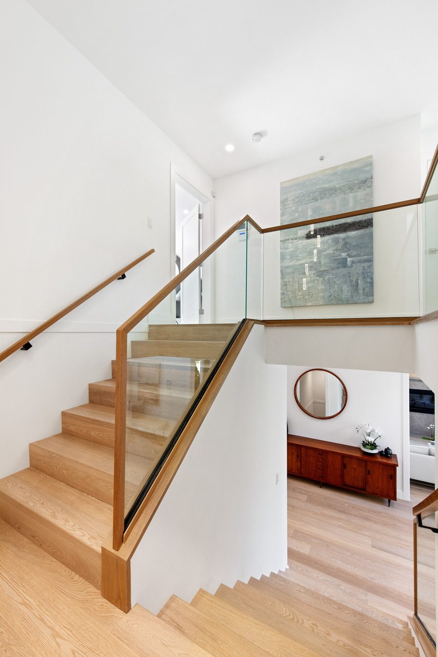 939 Clements Ave, North Vancouver 40