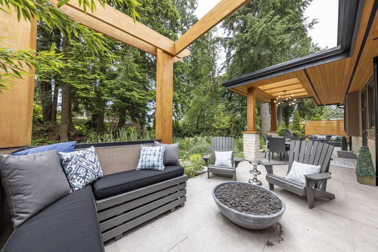 939 Clements Ave, North Vancouver 46