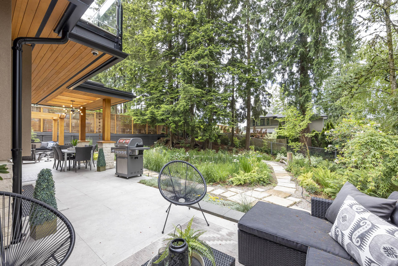 939 Clements Ave, North Vancouver 87