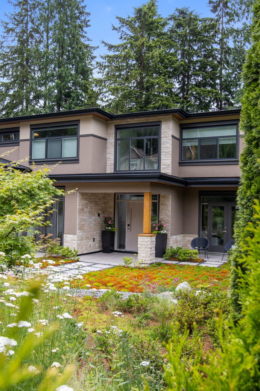 939 Clements Ave, North Vancouver 90