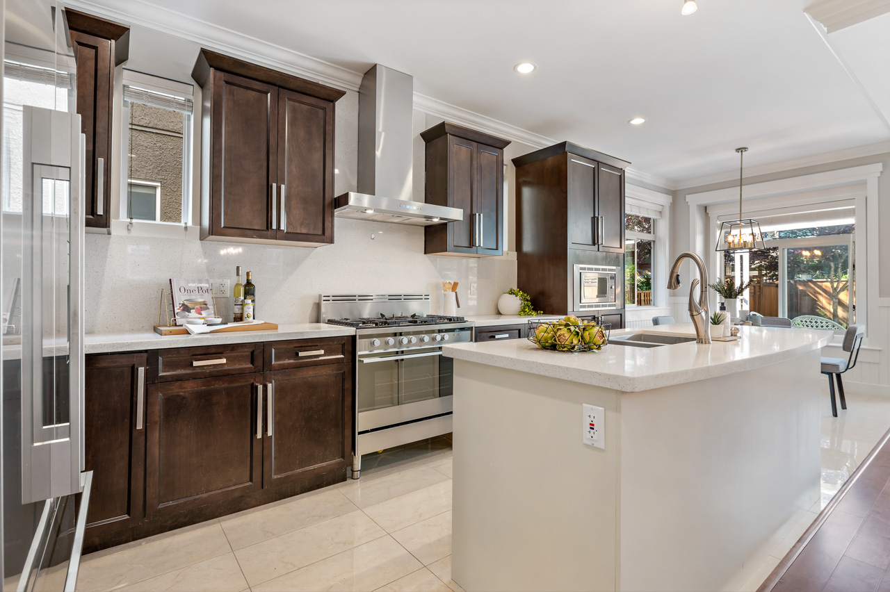 1098 Canyon Boulevard, North Vancouver 12