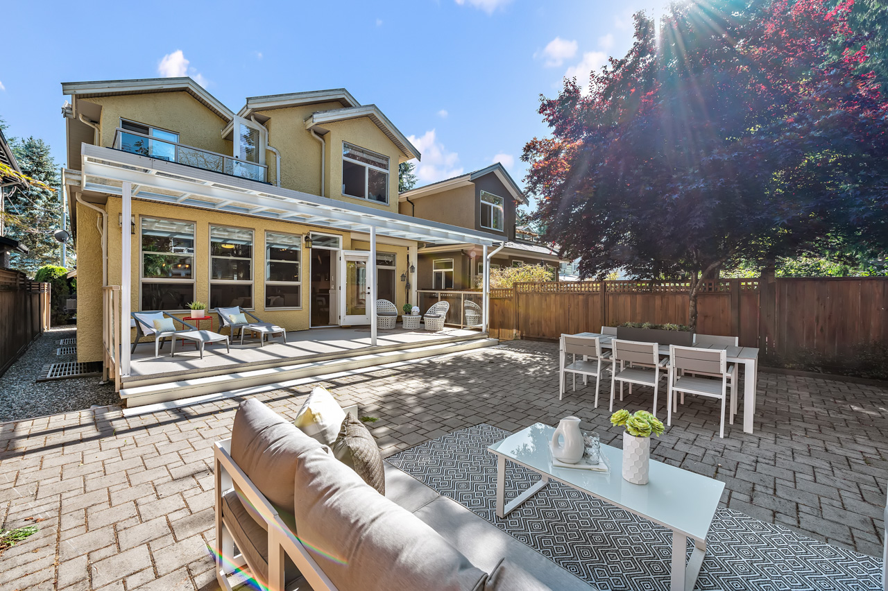 1098 Canyon Boulevard, North Vancouver 18