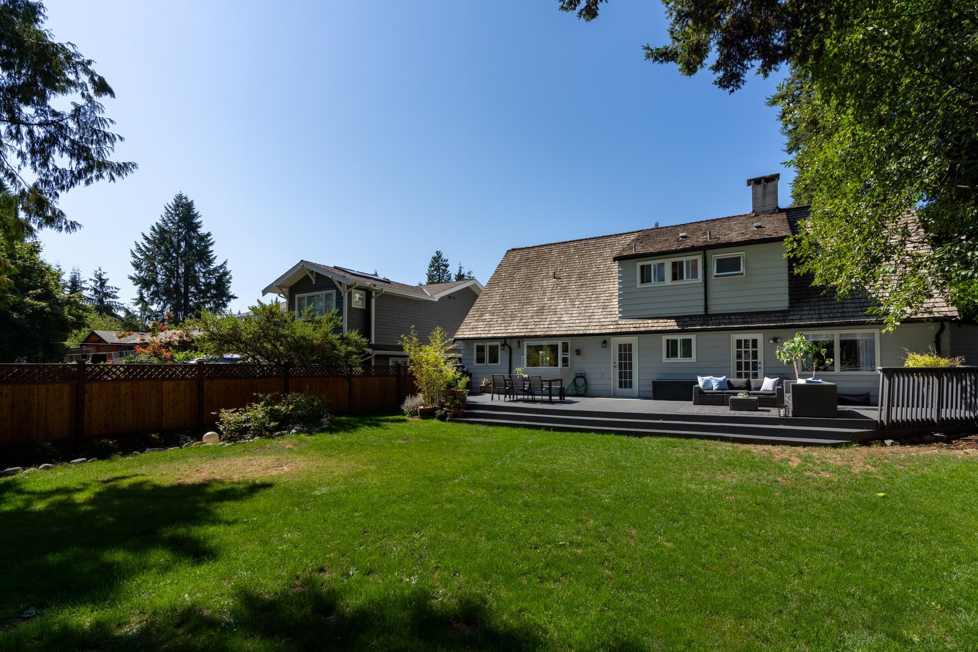2704 Ailsa Crescent 3