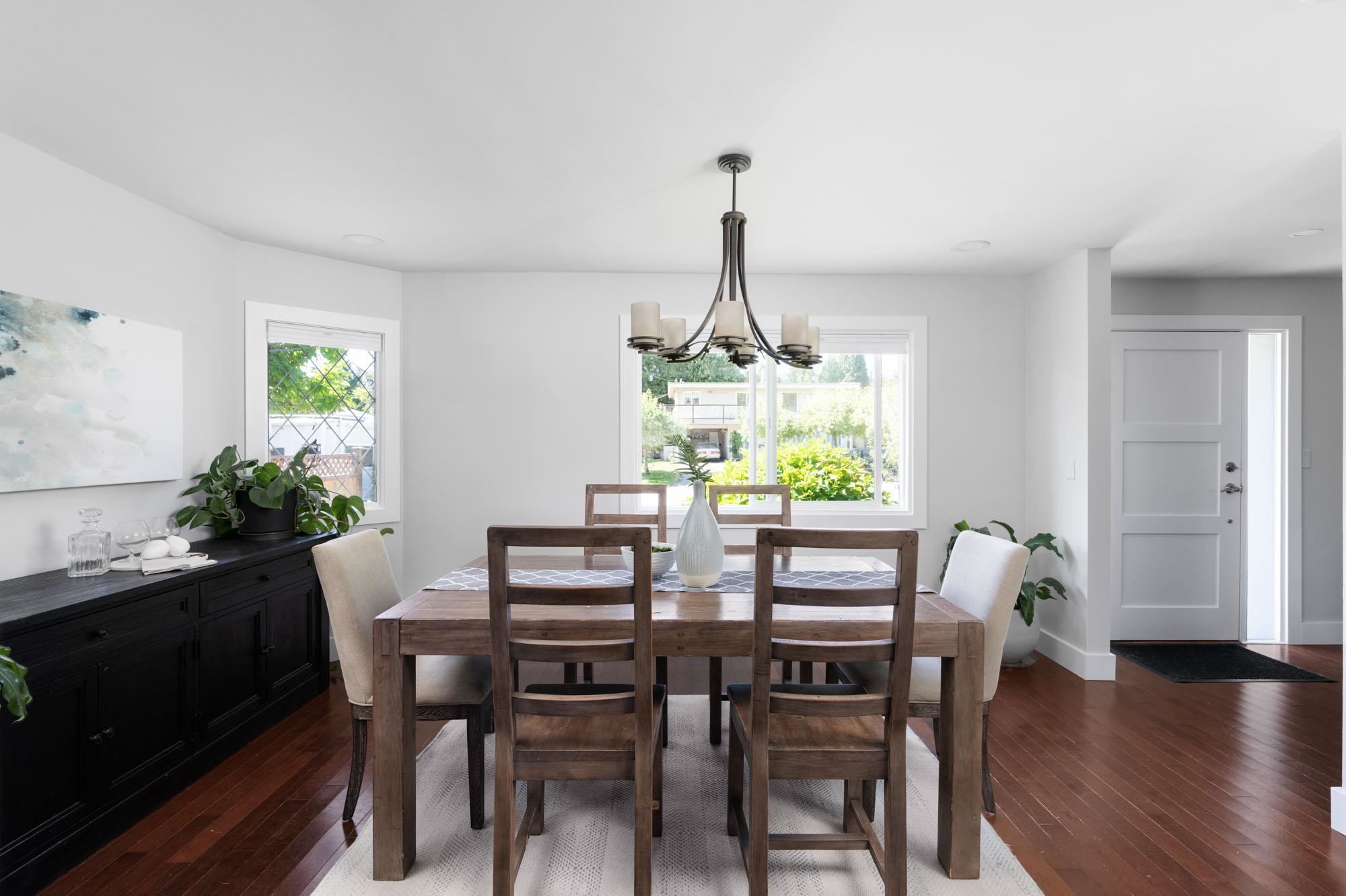 2704 Ailsa Crescent 13