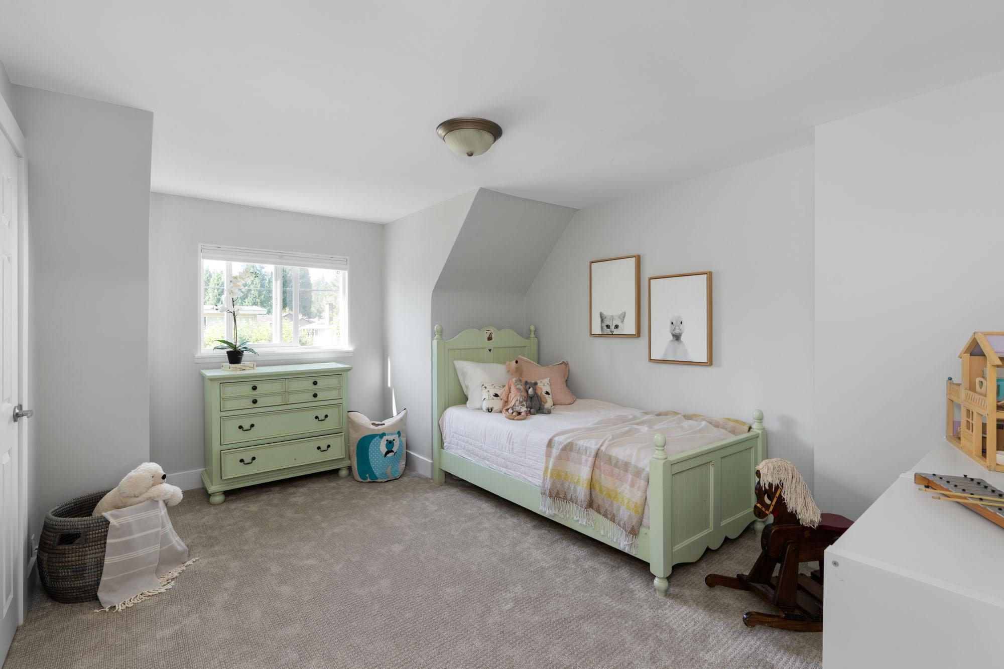 2704 Ailsa Crescent 23