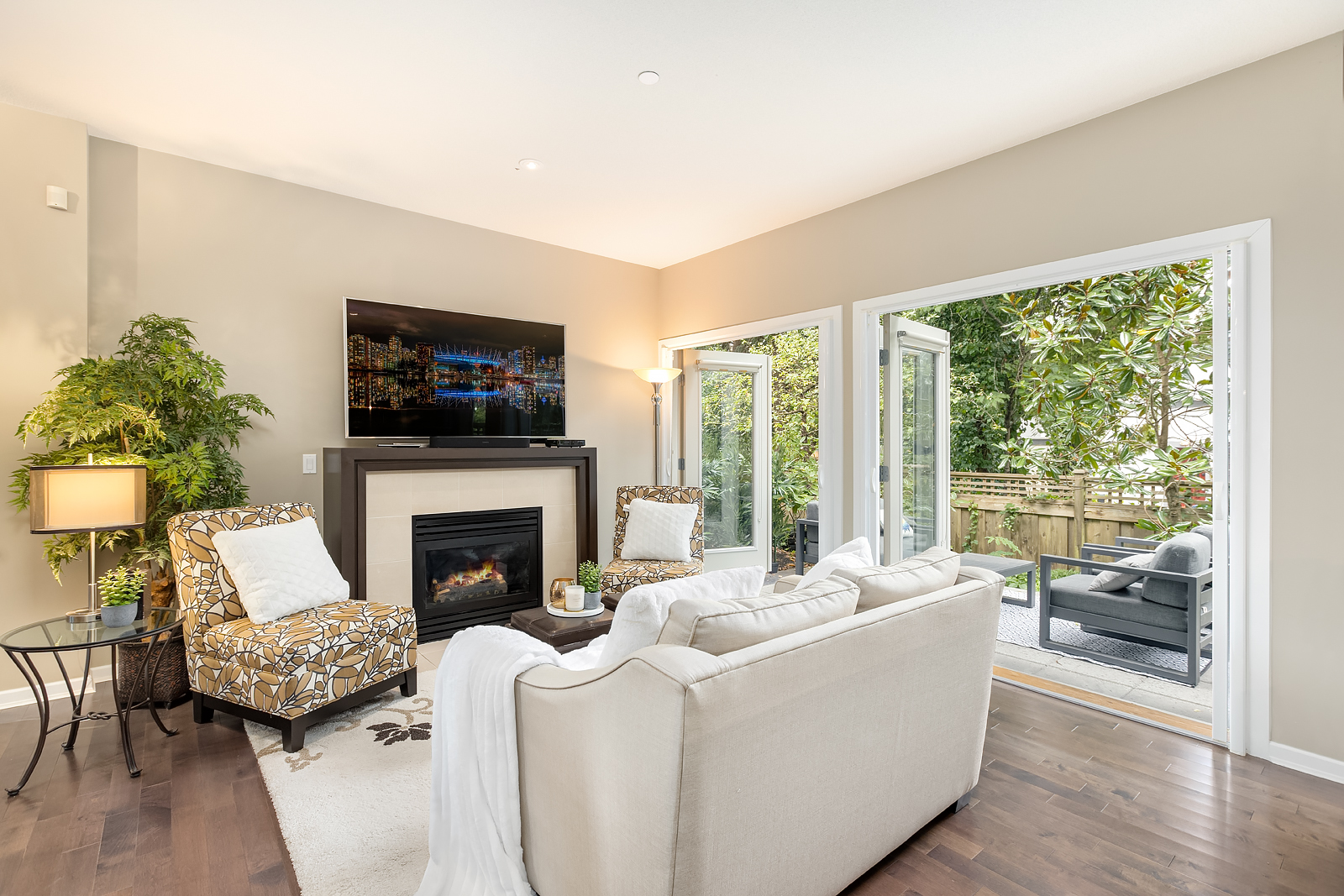 #6 - 3750 Edgemont Boulevard 9