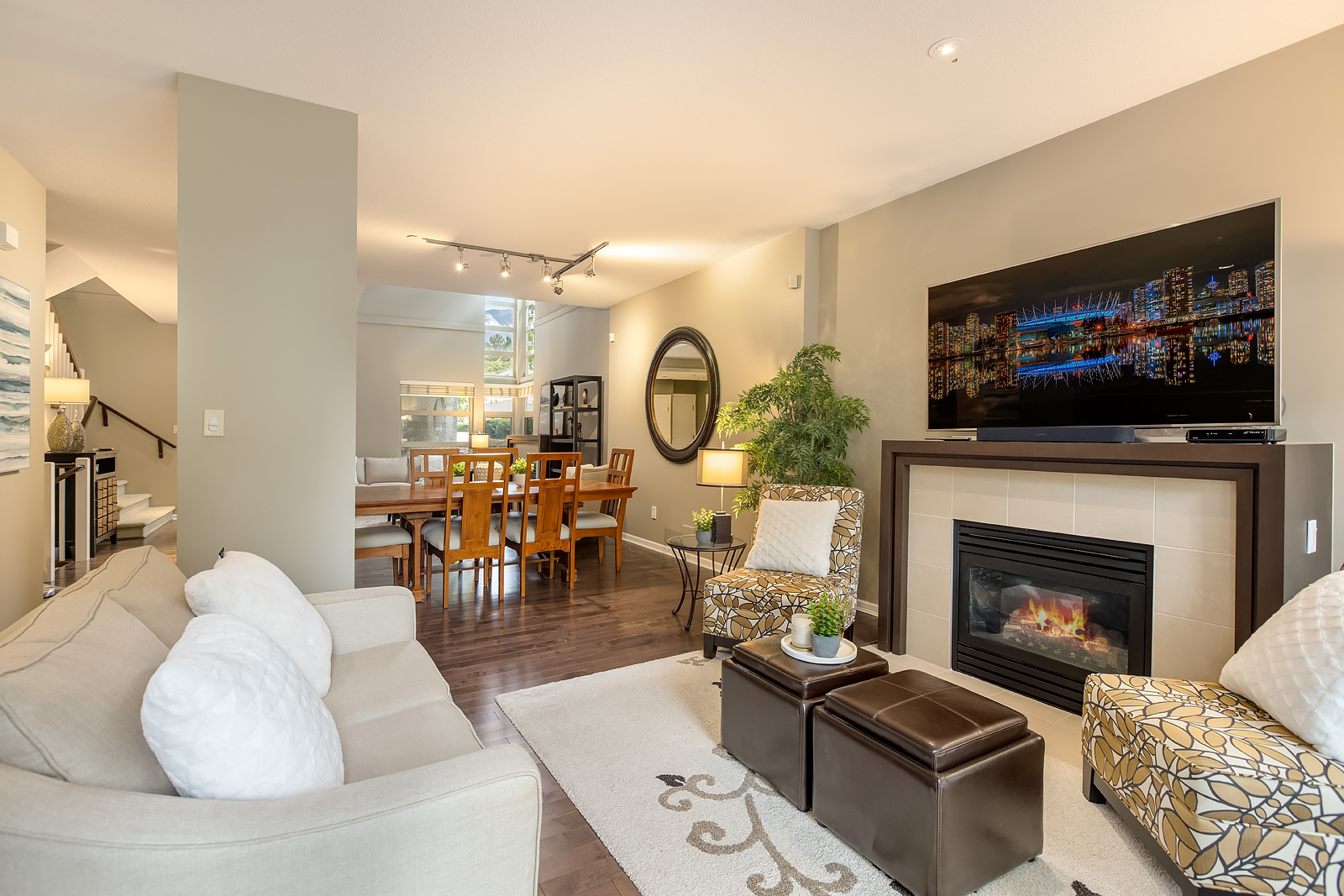#6 - 3750 Edgemont Boulevard 8